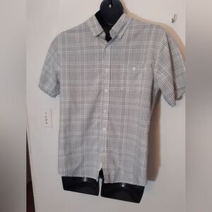 Weatherproof Vintage gray/white plaid button up shirt